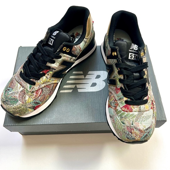 New Balance 574 - Picture 11 of 12